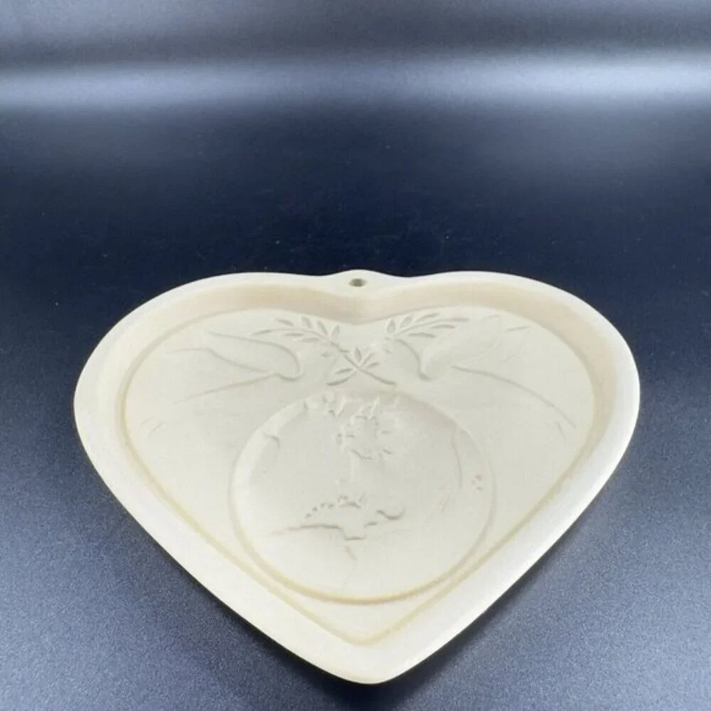 Pampered Chef Peace On‎ Earth Cookie Mold 2002 USA CERAMIC Family Heritage VTG